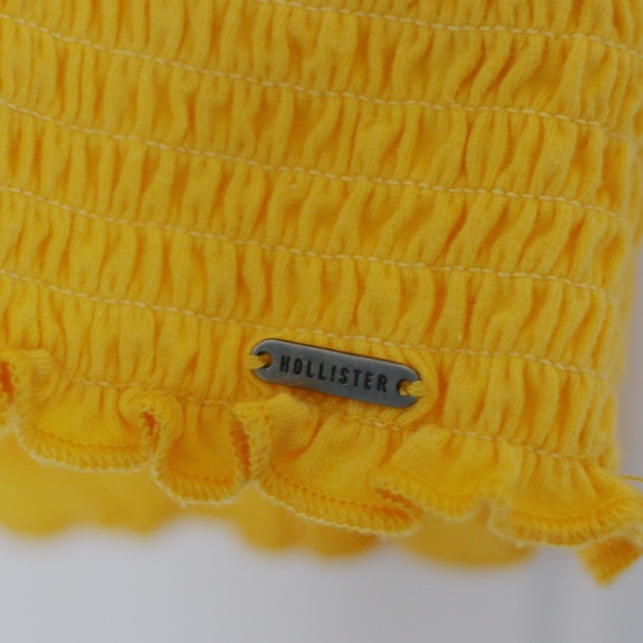Hollister Yellow Halter Crop-Top - Picture 2 of 3